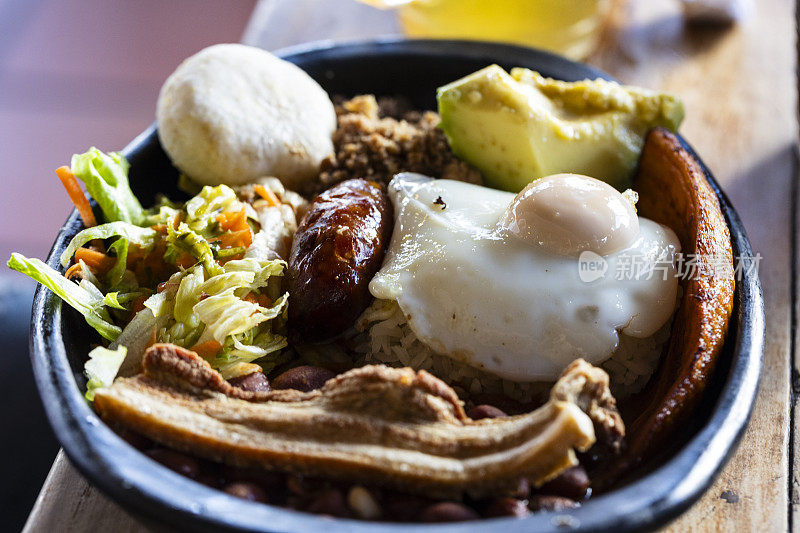 Bandeja Paisa，来自哥伦比亚的食物